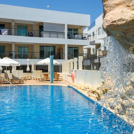 Seabreeze Apartment 200M Away From The Sea Паралимни Екстериор снимка