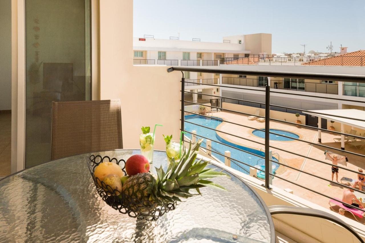 Seabreeze Apartment 200M Away From The Sea Паралимни Екстериор снимка